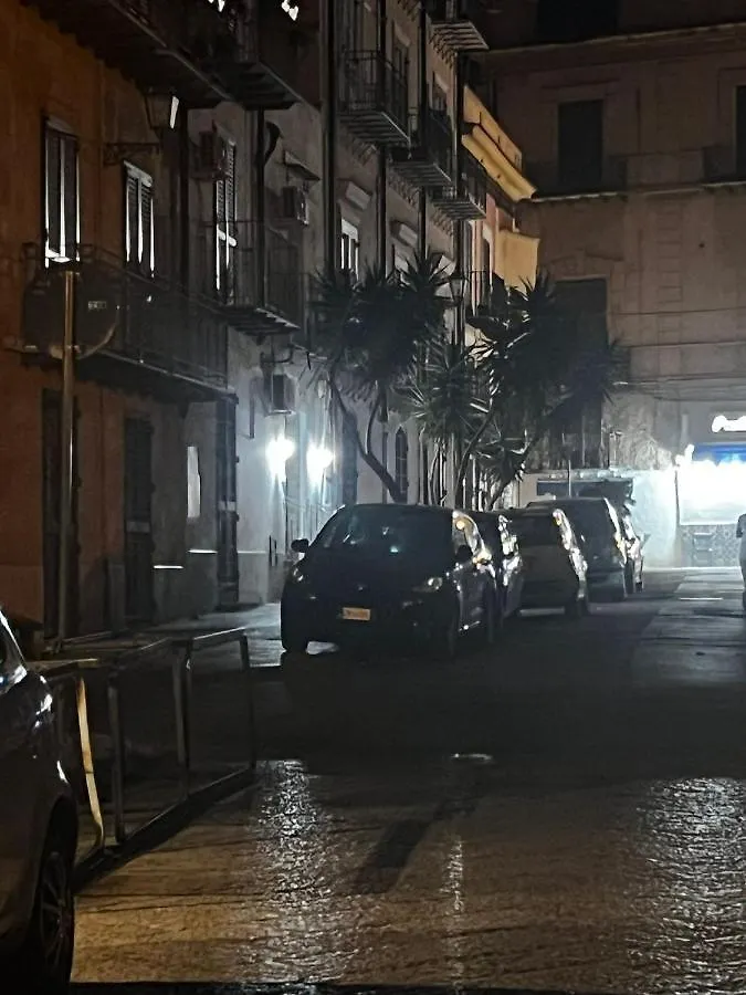 Ferienwohnung Stanza Sicilia Bedda Palermo Apartment